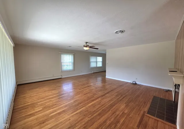 Photo 3 of Single family home for sale at 1141 Sugar Hl Dr, Rushville, IN 46173 | MLS# 22106561 | Listing updated on 2026-09-18
