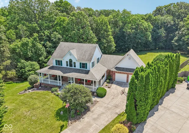 Photo 1 of Single family home for sale at 1061 W Cedar Ln, Crawfordsville, IN 47933 | MLS# 22106907 | Listing updated on 2026-09-16