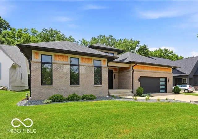 Photo 2 of Single family home for sale at 2637 Rix Ct, Carmel, IN 46033 | MLS# 22107350 | Listing updated on 2026-10-05
