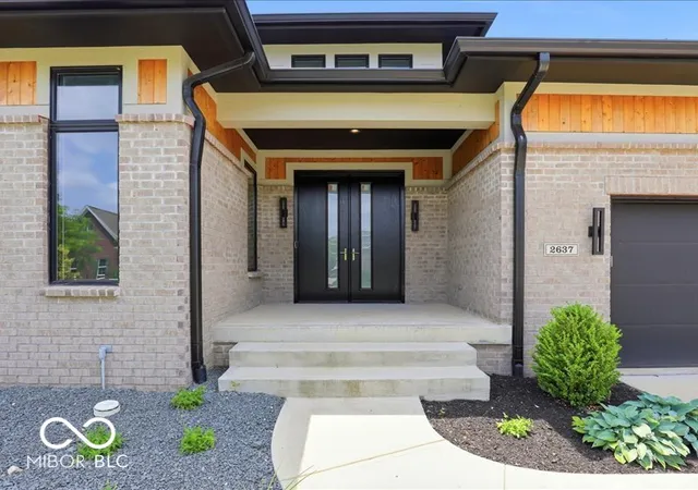 Photo 4 of Single family home for sale at 2637 Rix Ct, Carmel, IN 46033 | MLS# 22107350 | Listing updated on 2026-10-05