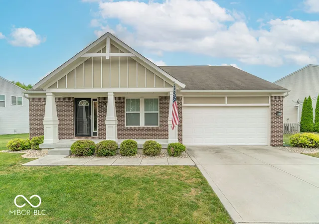 Single family home for sale at 2448 Sandi Dr, Avon, IN 46123 | MLS# 22107354