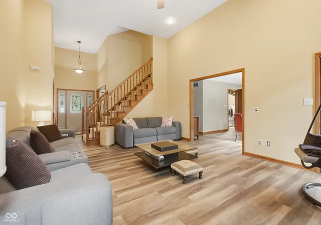 Photo 3 of Single family home for sale at 4015 Highland Park Dr, Greenwood, IN 46143 | MLS# 22107389 | Listing updated on 2026-09-18