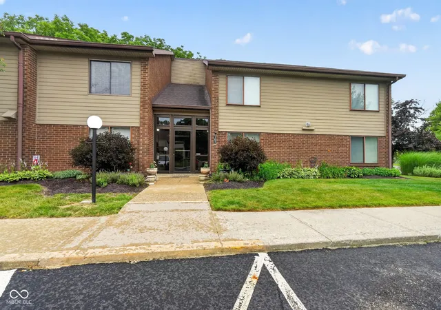 Photo 1 of Condo for sale at 101 Knoll Ct #A, Noblesville, IN 46062 | MLS# 22107772 | Listing updated on 2026-09-25