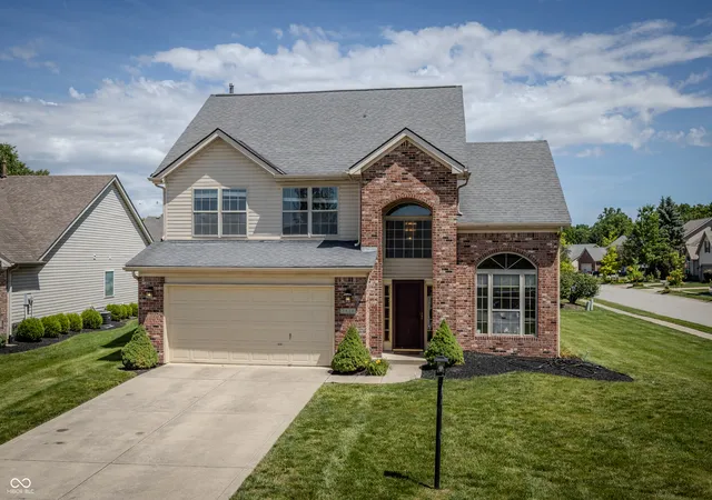 Photo 1 of Single family home for sale at 5828 Applegate, Carmel, IN 46033 | MLS# 22107820 | Listing updated on 2026-09-22