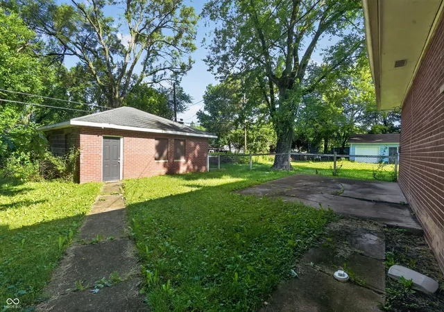 Photo 2 of Single family home for sale at 3950 N Elizabeth St, Indianapolis, IN 46226 | MLS# 22107922 | Listing updated on 2026-09-18