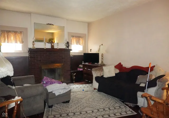 Photo 1 of Single family home for sale at 618 N Emerson Ave, Indianapolis, IN 46219 | MLS# 22109256 | Listing updated on 2026-09-30