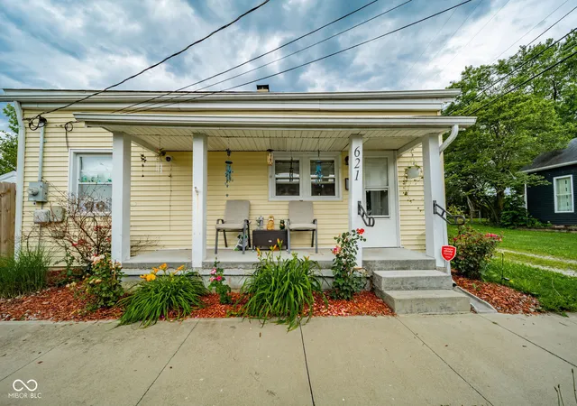 Photo 1 of Sale Pending at 621 W Central Ave, Greensburg, IN 47240 | MLS# 22109364 | Listing updated on 2026-09-29