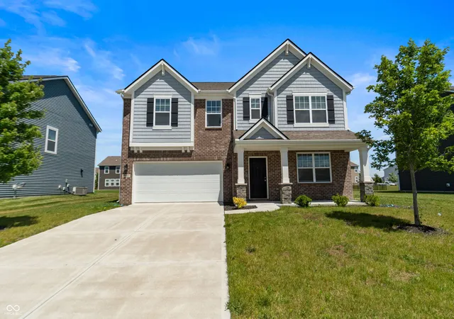 Photo 2 of Sale Pending at 6843 Arrowhead Dr, Brownsburg, IN 46112 | MLS# 22109693 | Listing updated on 2026-09-17