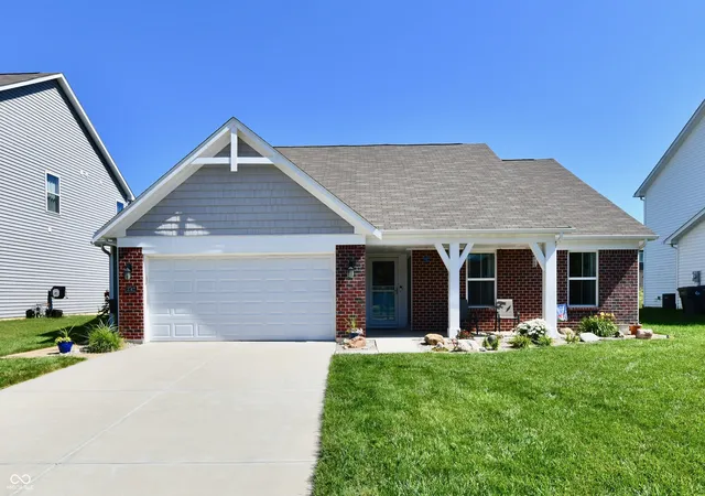 Photo 1 of Sale Pending at 3742 Highgate Ct, Indianapolis, IN 46237 | MLS# 22110143 | Listing updated on 2026-09-16