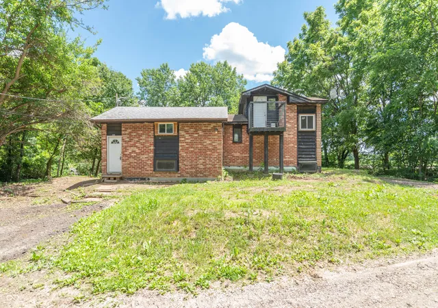 Photo 2 of Sale Pending at 213 N State Rd 67 S, Martinsville, IN 46151 | MLS# 22110306 | Listing updated on 2026-09-21
