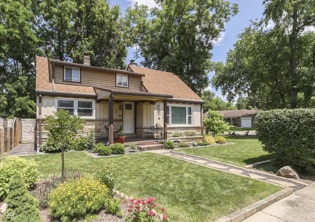 Photo 1 of Single family home for sale at 1532 E Markwood Ave, Indianapolis, IN 46227 | MLS# 22110753 | Listing updated on 2026-09-29