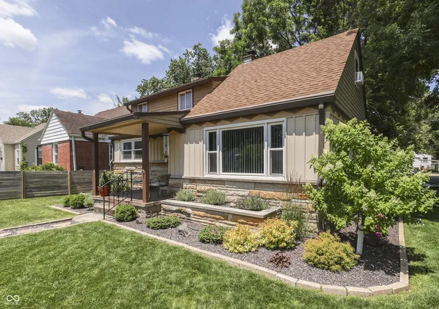 Photo 2 of Single family home for sale at 1532 E Markwood Ave, Indianapolis, IN 46227 | MLS# 22110753 | Listing updated on 2026-09-29
