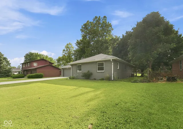 Photo 4 of Sale Pending at 1125 N Huber St, Indianapolis, IN 46219 | MLS# 22111738 | Listing updated on 2026-09-23