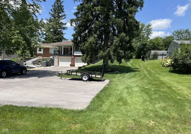 Photo 3 of Single family home for sale at 450 S Valley Ln, Greenwood, IN 46142 | MLS# 22111772 | Listing updated on 2026-09-08