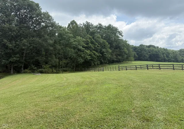 Photo 4 of Sale Pending at 3309 W County Rd 800 S, Greensburg, IN 47240 | MLS# 22112013 | Listing updated on 2026-09-17