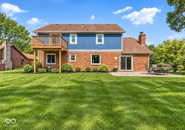 Photo 4 of Single family home for sale at 7957 Castle Lake Rd, Indianapolis, IN 46256 | MLS# 22112090 | Listing updated on 2026-10-26