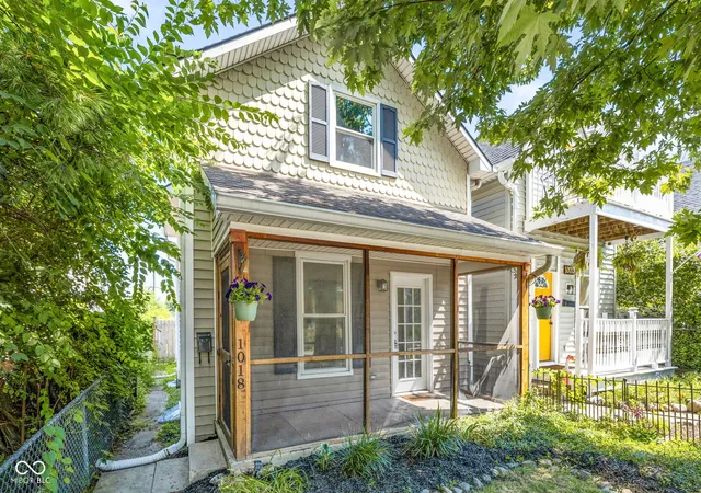 Photo 1 of Sale Pending at 1018 E Ohio St, Indianapolis, IN 46202 | MLS# 22112317 | Listing updated on 2026-09-18