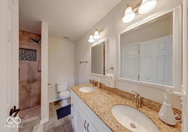 Photo 4 of Condo for sale at 2917 Country Ests Dr, Indianapolis, IN 46227 | MLS# 22112556 | Listing updated on 2026-09-16