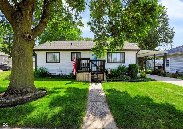 Photo 2 of Single family home for sale at 931 N 19th Street, Elwood, IN 46036 | MLS# 22112597 | Listing updated on 2026-09-16