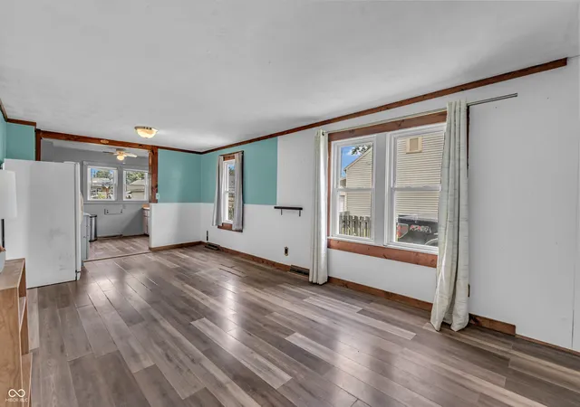 Photo 3 of Sale Pending at 2816 16th Street, Columbus, IN 47201 | MLS# 22113450 | Listing updated on 2026-09-17