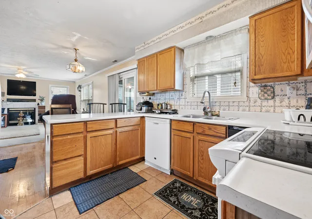 Photo 4 of Single family home for sale at 2215 Ring Necked Dr, Indianapolis, IN 46234 | MLS# 22113461 | Listing updated on 2026-09-17