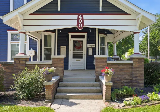 Photo 3 of Single family home for sale at 400 E State St, Pendleton, IN 46064 | MLS# 22114125 | Listing updated on 2026-09-08