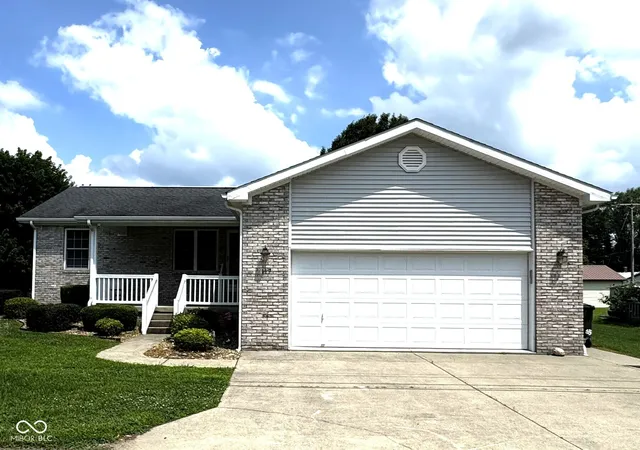 Photo 3 of Single family home for sale at 117 S Jackson St, Medora, IN 47260 | MLS# 22114397 | Listing updated on 2026-09-18