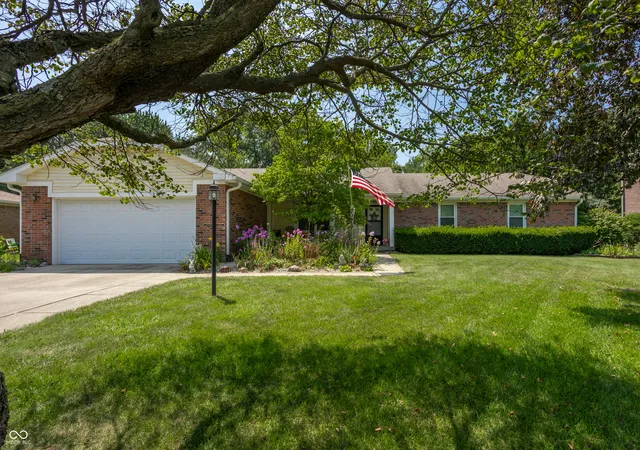 Photo 3 of Sale Pending at 7175 W Anton Way, New Palestine, IN 46163 | MLS# 22114657 | Listing updated on 2026-09-16