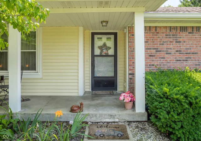 Photo 3 of Sale Pending at 7175 W Anton Way, New Palestine, IN 46163 | MLS# 22114657 | Listing updated on 2026-09-16