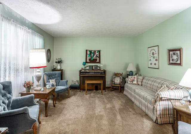 Photo 4 of Sale Pending at 7175 W Anton Way, New Palestine, IN 46163 | MLS# 22114657 | Listing updated on 2026-09-16
