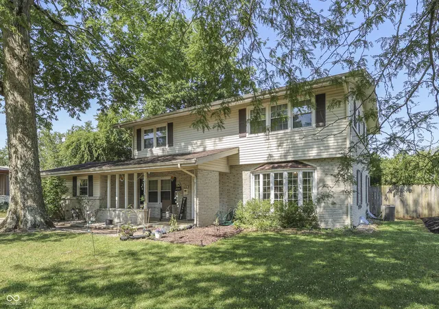 Photo 2 of Single family home for sale at 4206 Ridgeway Ave, Columbus, IN 47203 | MLS# 22114690 | Listing updated on 2026-09-18