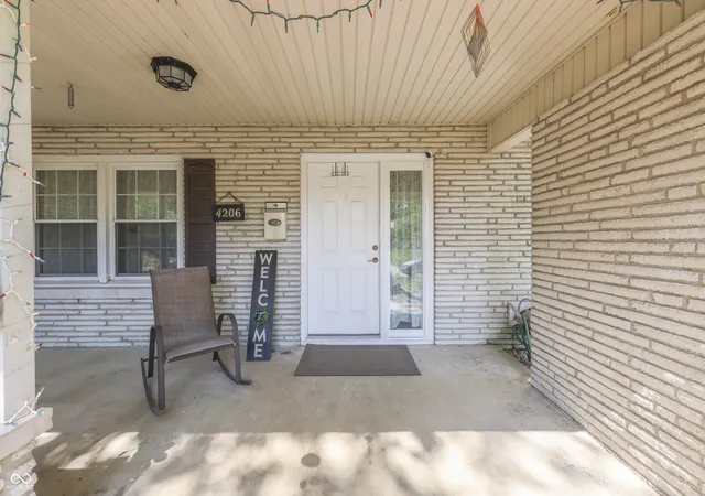 Photo 4 of Single family home for sale at 4206 Ridgeway Ave, Columbus, IN 47203 | MLS# 22114690 | Listing updated on 2026-09-18