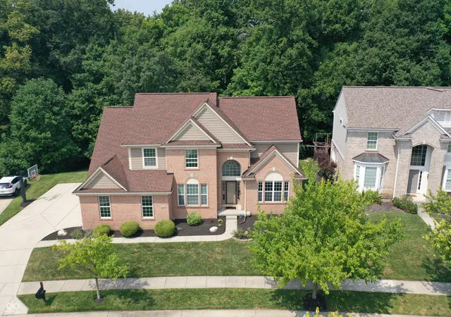 Photo 2 of Sale Pending at 8274 Sweetclover Dr, Indianapolis, IN 46256 | MLS# 22114917 | Listing updated on 2026-09-09