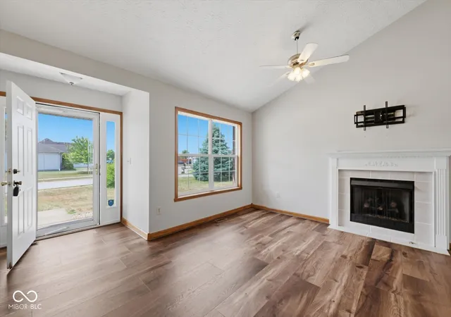 Photo 2 of Single family home for sale at 1440 Wilmington Blvd, Shelbyville, IN 46176 | MLS# 22115019 | Listing updated on 2026-09-17