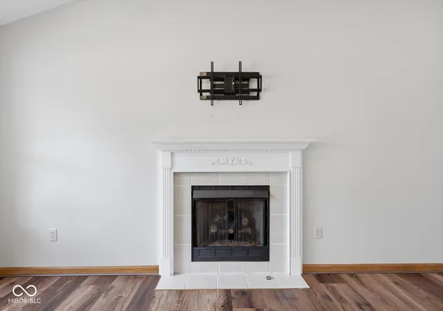 Photo 4 of Single family home for sale at 1440 Wilmington Blvd, Shelbyville, IN 46176 | MLS# 22115019 | Listing updated on 2026-09-17