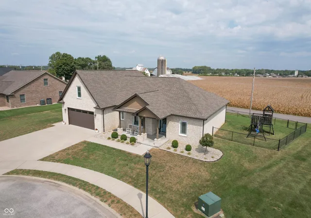 Photo 1 of Single family home for sale at 3522 Castlerock Ct, Seymour, IN 47274 | MLS# 22115276 | Listing updated on 2026-09-18
