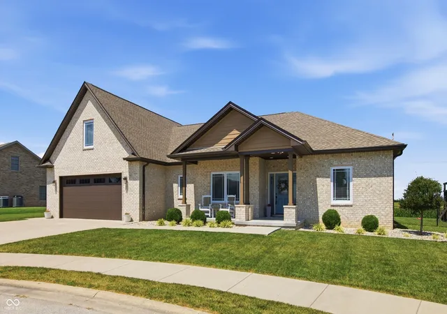 Photo 2 of Single family home for sale at 3522 Castlerock Ct, Seymour, IN 47274 | MLS# 22115276 | Listing updated on 2026-09-18