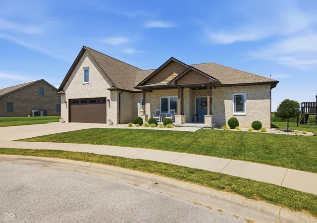 Photo 3 of Single family home for sale at 3522 Castlerock Ct, Seymour, IN 47274 | MLS# 22115276 | Listing updated on 2026-09-18