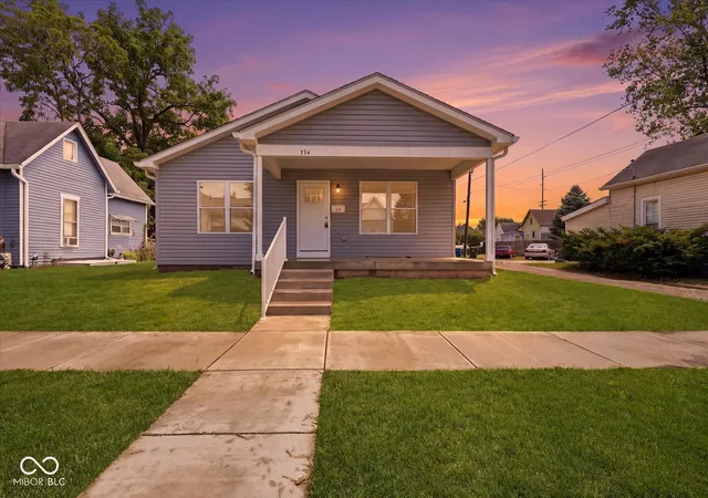 Photo 1 of Single family home for sale at 734 Center St, Shelbyville, IN 46176 | MLS# 22115539 | Listing updated on 2026-09-17