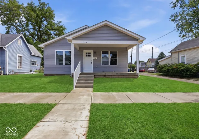 Photo 2 of Single family home for sale at 734 Center St, Shelbyville, IN 46176 | MLS# 22115539 | Listing updated on 2026-09-17