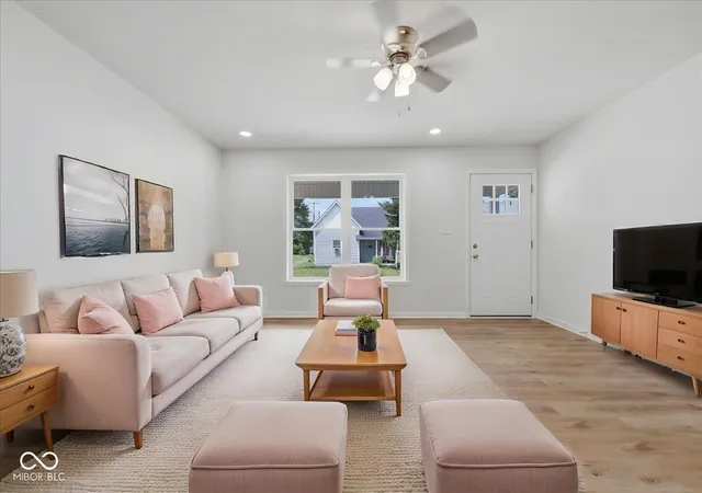 Photo 3 of Single family home for sale at 734 Center St, Shelbyville, IN 46176 | MLS# 22115539 | Listing updated on 2026-09-17