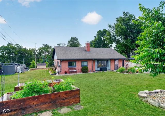 Photo 2 of Single family home for sale at 1277 Mount Pleasant E St, Greenwood, IN 46142 | MLS# 22115667 | Listing updated on 2026-09-16