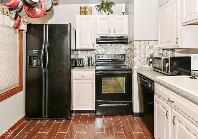 Photo 4 of Condo for sale at 114 E 27th Street, Indianapolis, IN 46205 | MLS# 22116441 | Listing updated on 2026-09-16