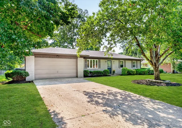 Photo 2 of Single family home for sale at 7973 Dartmouth Rd, Indianapolis, IN 46260 | MLS# 22116478 | Listing updated on 2026-09-16