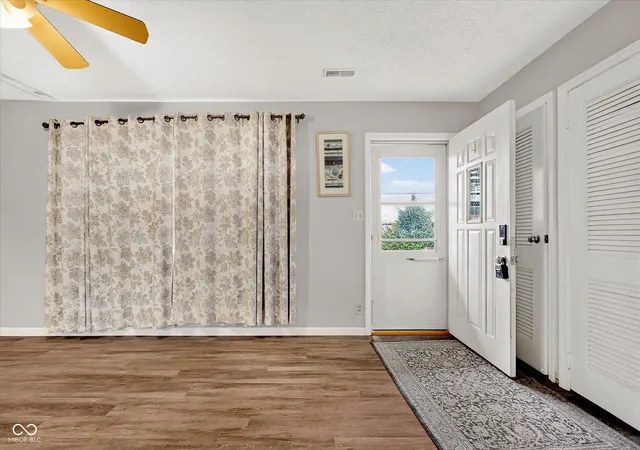Photo 3 of Single family home for sale at 702 Sweetbriar Ave, Whiteland, IN 46184 | MLS# 22116604 | Listing updated on 2026-10-01
