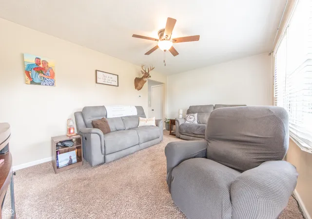 Photo 3 of Single family home for sale at 2520 Farmstead Dr, Columbus, IN 47201 | MLS# 22116685 | Listing updated on 2026-09-22