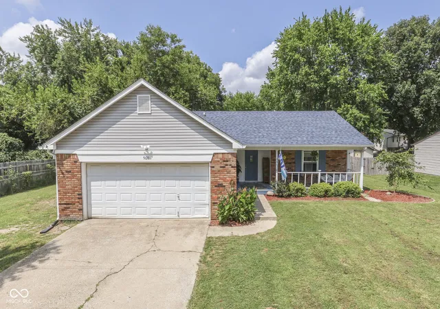 Photo 3 of Sale Pending at 960 W Stop 11 Rd, Indianapolis, IN 46217 | MLS# 22116866 | Listing updated on 2026-09-08