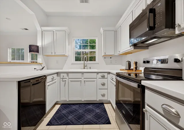 Photo 4 of Sale Pending at 1216 Shadow Ridge Rd, Carmel, IN 46280 | MLS# 22117070 | Listing updated on 2026-09-08