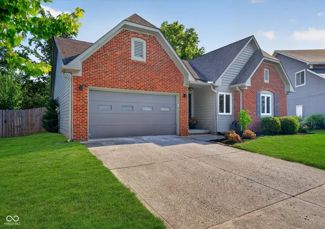 Photo 3 of Single family home for sale at 3323 Eden Village Dr, Carmel, IN 46033 | MLS# 22117104 | Listing updated on 2026-09-16