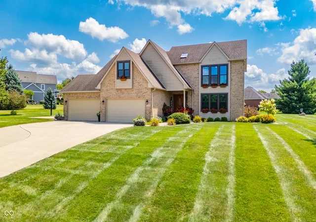 Photo 4 of Sale Pending at 6302 Woodchuck Dr, Pendleton, IN 46064 | MLS# 22117209 | Listing updated on 2026-09-11
